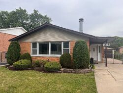 Pre-foreclosure in  W 123RD ST Alsip, IL 60803