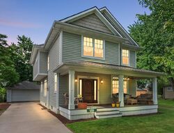 Pre-foreclosure in  Broadacre Ave Clawson, MI 48017
