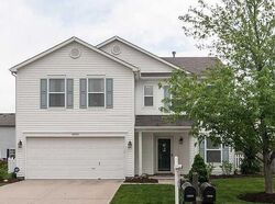 Pre-foreclosure in  Sapphire Berry Ln Fishers, IN 46038