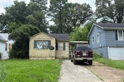 Pre-foreclosure in  Swann Dr Birmingham, AL 35228