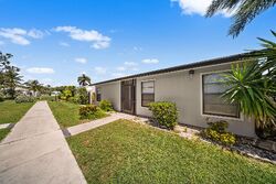 Pre-foreclosure in  Willow Pond Cir West Palm Beach, FL 33417