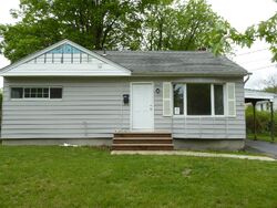  Madison Pl, Pompton Lakes NJ