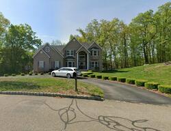 Pre-foreclosure in  Sherwood Ct Highland Mills, NY 10930