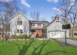 Pre-foreclosure in  Dogwood Dr Central Valley, NY 10917