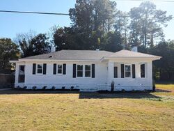  Henrietta Ave E, Greenwood SC