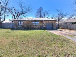 W Poplar St, Shawnee OK