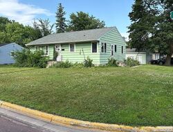 Pre-foreclosure in  Mcphail Dr Redwood Falls, MN 56283