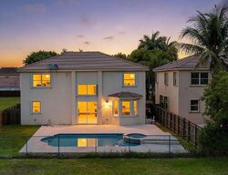 Pre-foreclosure in  Se 20th Ter Homestead, FL 33035