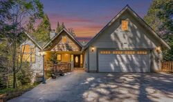 Pre-foreclosure in  Fairway Dr Lake Arrowhead, CA 92352
