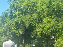 Pre-foreclosure in  Kale Adams Rd Sw Warren, OH 44481