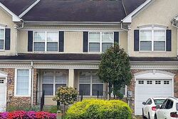 Pre-foreclosure in  Yorkshire Ln Mount Holly, NJ 08060