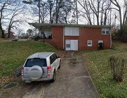 Pre-foreclosure in  Fairground Rd Florence, AL 35630