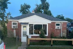 Pre-foreclosure in  Rodeo Dr West Mifflin, PA 15122