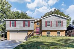 Pre-foreclosure in  Trails End Dr Monroe, OH 45050