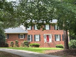 Pre-foreclosure in  Hickory Hollow Dr Jefferson, GA 30549