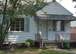 Pre-foreclosure in  CRAGMOOR AVE Toledo, OH 43614