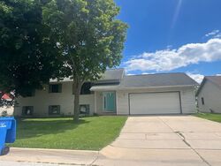  Carlson Pl, Watertown WI