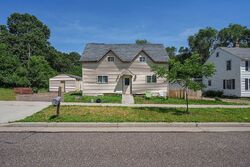 Pre-foreclosure in  Maple St Eau Claire, WI 54703