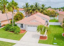 Pre-foreclosure in  Nw 191st Ave Hollywood, FL 33029