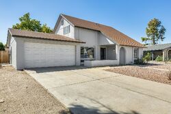 Pre-foreclosure in  N 64th Ave Glendale, AZ 85302