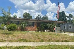 Pre-foreclosure in  El Dorado Dr Tampa, FL 33615