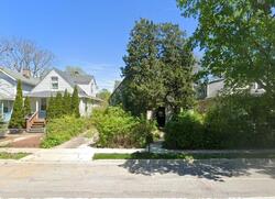 Pre-foreclosure in  Dodge Ave Evanston, IL 60201