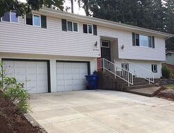 Pre-foreclosure in  12th Pl S Salem, OR 97302