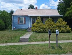 Pre-foreclosure in  Midway St Narrows, VA 24124