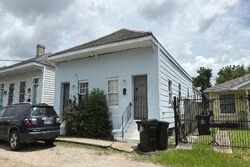 Pre-foreclosure in  Columbus St New Orleans, LA 70116