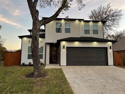 Pre-foreclosure in  Dennison St Dallas, TX 75212
