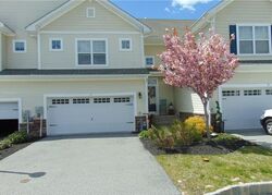 Pre-foreclosure in  Rosecrest Ct Middletown, NY 10940