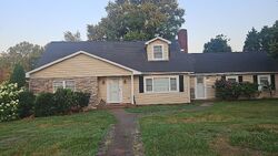Pre-foreclosure in  Woods Dr Granite Falls, NC 28630