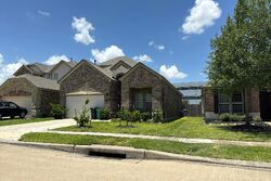 Pre-foreclosure in  Cypress Pin Oak Dr Cypress, TX 77433