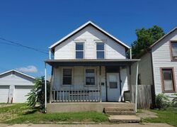 Pre-foreclosure in  Lincoln Ave Dubuque, IA 52001