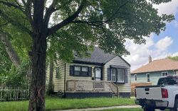 Pre-foreclosure in  8th St Ecorse, MI 48229