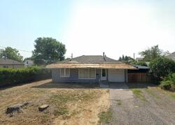 Pre-foreclosure in  Gettle St Klamath Falls, OR 97603