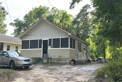 Pre-foreclosure in  Castle Hayne Rd Castle Hayne, NC 28429