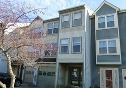 Pre-foreclosure in  OAKMOOR DR Halethorpe, MD 21227