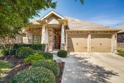 Pre-foreclosure in  Laurel Oak Dr Mckinney, TX 75071