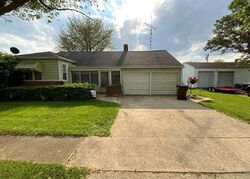 Pre-foreclosure in  Fairview Ave New Madison, OH 45346