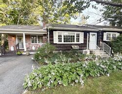 Pre-foreclosure in  Mohican Trl Oak Ridge, NJ 07438