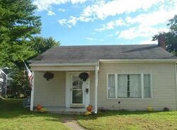 Pre-foreclosure in  Seyfert Ave Circleville, OH 43113
