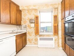 Pre-foreclosure in  Kappock St n Bronx, NY 10463