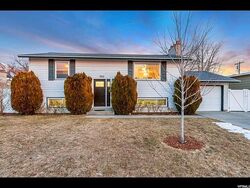 Pre-foreclosure in  N 60 E Orem, UT 84057