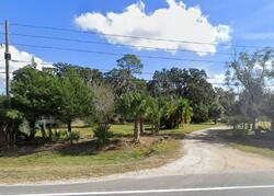  N Us Highway 301, Wildwood FL