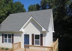 Pre-foreclosure in  APPLEGROVE CIR Clarksville, TN 37040