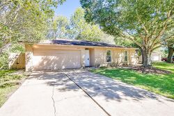 Pre-foreclosure in  Creekside Ln League City, TX 77573