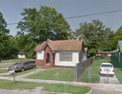 Pre-foreclosure in  S Ann St Mobile, AL 36605