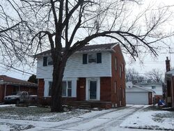 Pre-foreclosure in  SPRING CT S Fraser, MI 48026