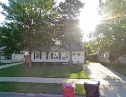 Pre-foreclosure in  Clancy St Roseville, MI 48066
